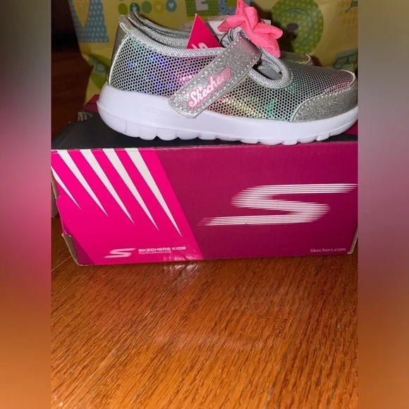 SKECHERS BITTY BOW GLAM TODDLER SHOES🎀 - Picture 2 of 6